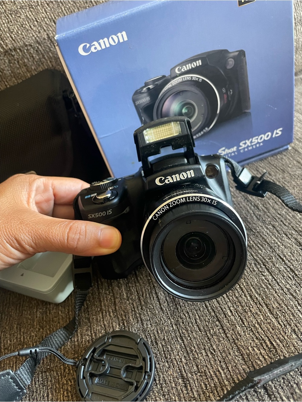 Canon SX500 IS Compact Digital Camera in Black